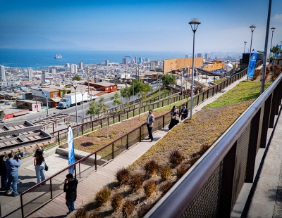 Luego del retraso en la entrega de las obras, el trabajo en conjunto entre el Municipio, Seremi MINVU y Serviu, se concreta la entrega de este espacio público de más de 11.430 m2
