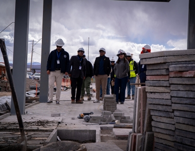 Enmarcado en una visita protocolar, visita inspectiva a obras y una mesa de trabajo el encuentro se realizó con el alcalde de la Comuna y su equipo de trabajo
