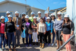 Familias y autoridades visitan viviendas en taltal