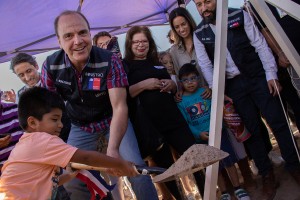 Ministro de Vivienda y Urbanismo, Cristián Monckeberg, participó de la primera piedra perteneciente a los proyectos habitacionales “Los Tamarugos” y “Los Nogales”